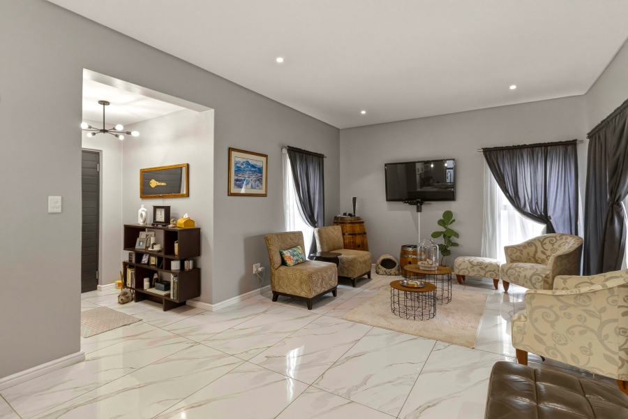 3 Bedroom Property for Sale in Aan de Wijnlanden Western Cape
